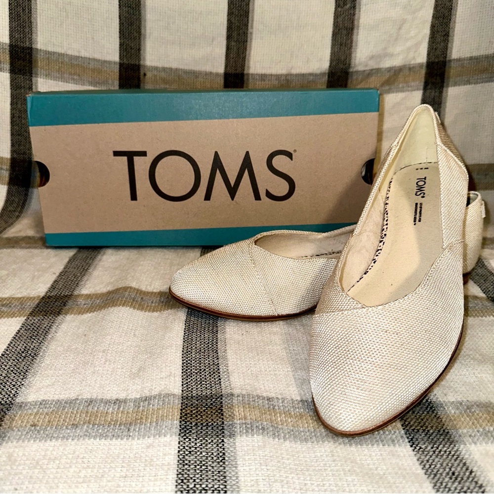 TOMS Women’s Cream Espadrille Flats